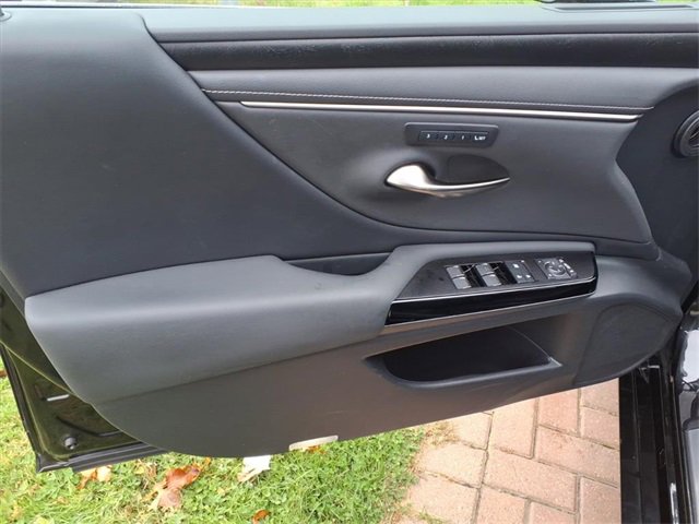 Used 2022 Lexus ES 350 w/ Premium Package image 12