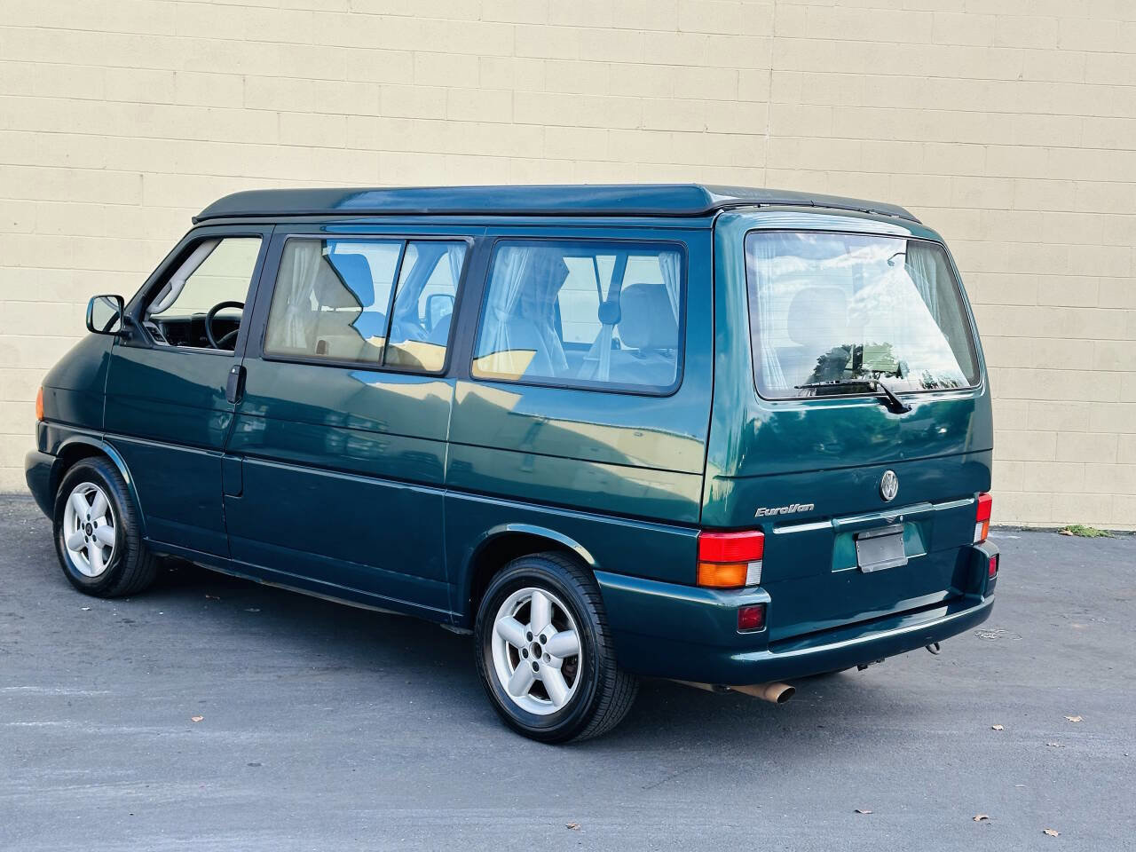 Used 2002 Volkswagen Eurovan MV image 5