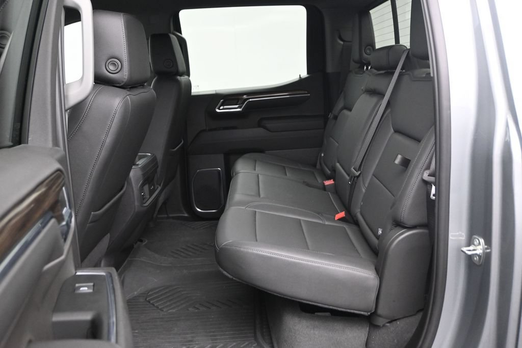 Used 2024 Chevrolet Silverado 1500 LT Trail Boss w/ Convenience Package II AWD/4WD image 12