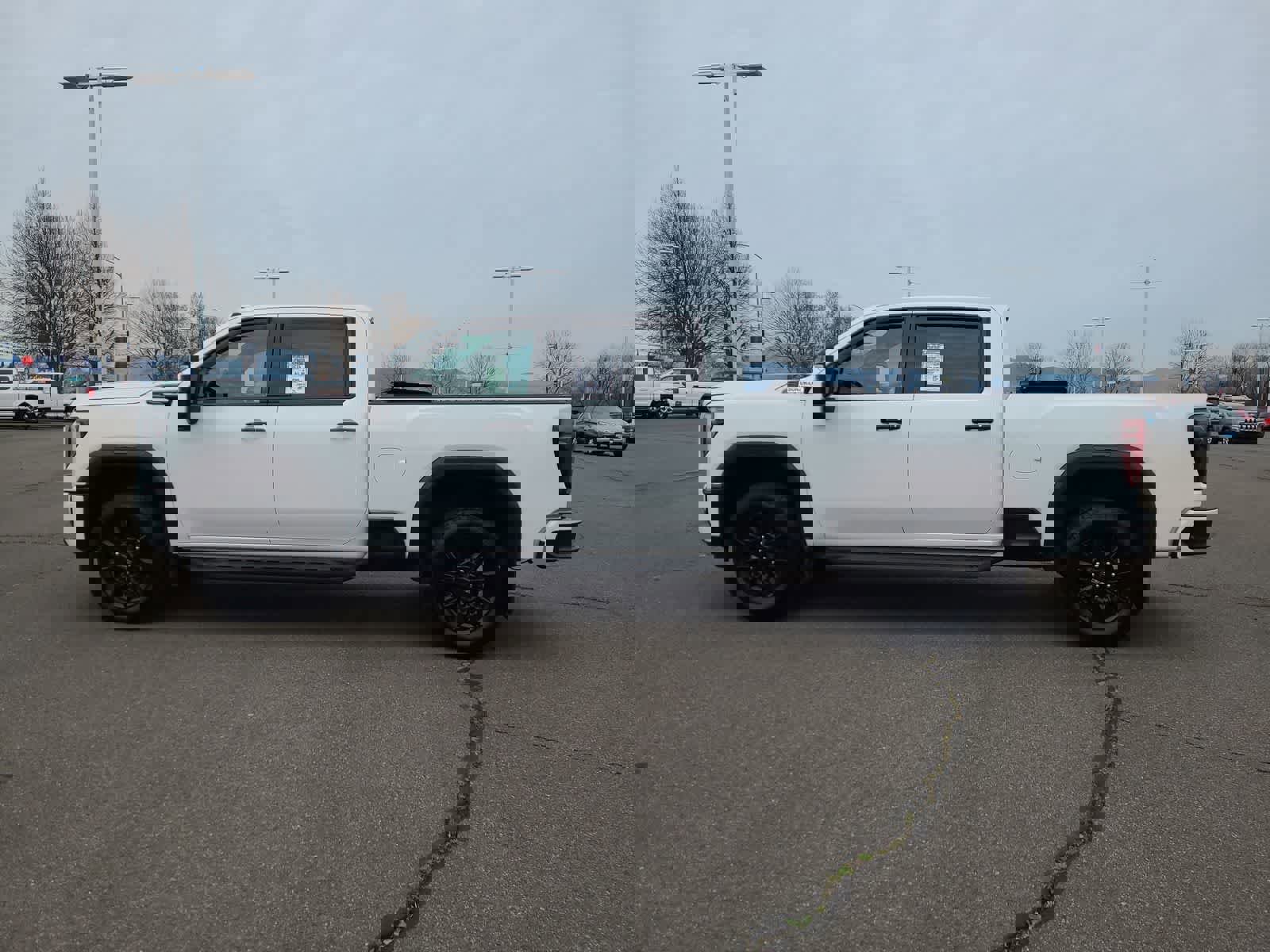 Used 2024 GMC Sierra 2500 AT4 w/ AT4 Preferred Package image 11