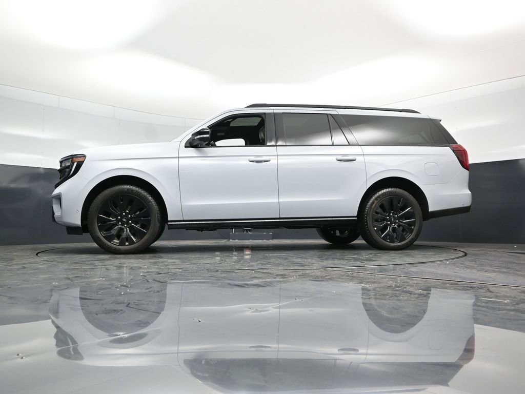 Used 2025 Ford Expedition Max Platinum w/ Stealth Appearance Package image 53