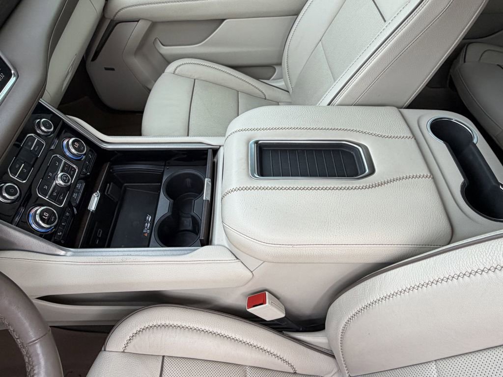 Used 2021 GMC Yukon XL Denali w/ Denali Premium Package RWD image 19