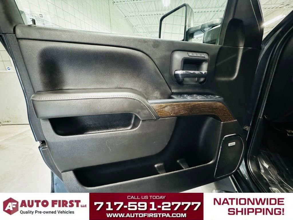 Used 2017 GMC Sierra 3500 Denali w/ Duramax Plus Package image 9