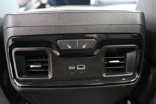 Used 2024 GMC Sierra 3500 AT4 w/ AT4 Premium Plus Package image 17