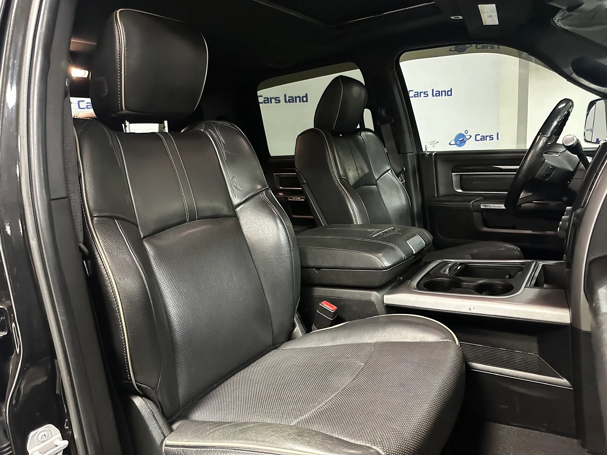 Used 2018 RAM 3500 Laramie Longhorn image 24