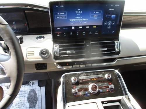 Used 2024 Lincoln Navigator L Reserve image 9