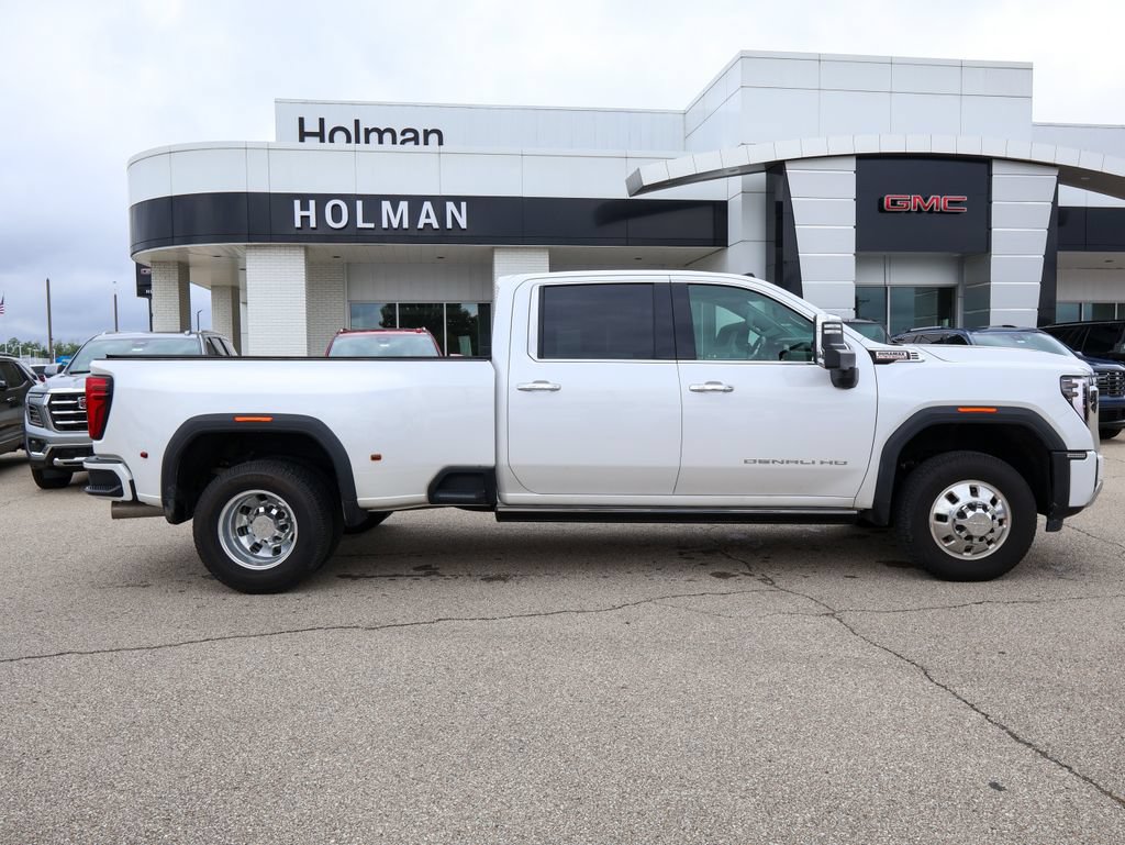 Used 2024 GMC Sierra 3500 Denali w/ Denali Reserve Package AWD/4WD image 2