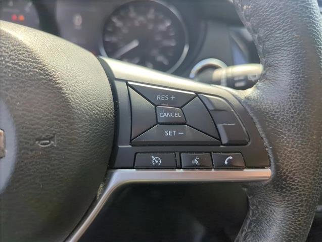 Used 2020 Nissan Rogue SV image 13