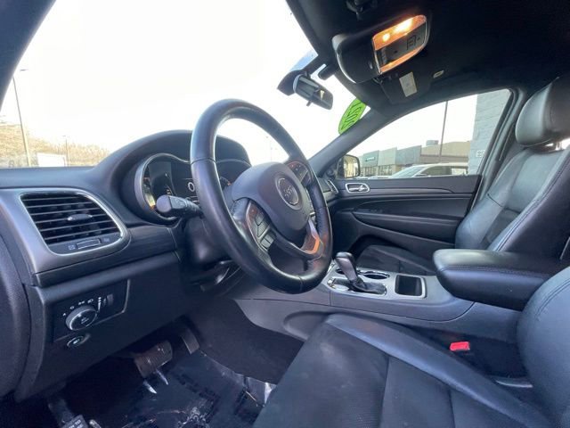 Used 2021 Jeep Grand Cherokee Laredo X AWD/4WD image 12