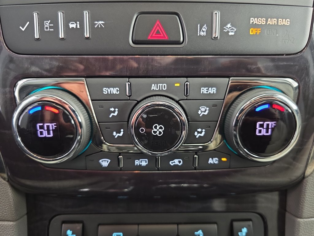 Used 2017 Buick Enclave Leather FWD image 25