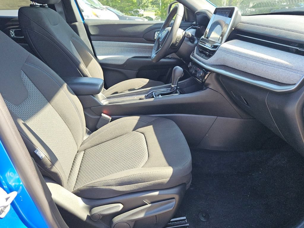 Used 2025 Jeep Compass Sport AWD/4WD image 15