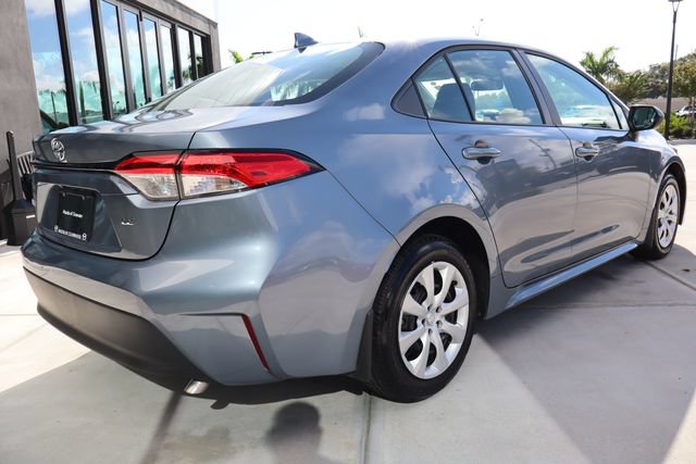 Used 2025 Toyota Corolla LE FWD image 3