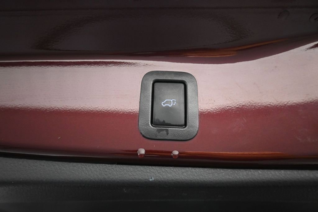 Certified 2019 Toyota Highlander XLE AWD/4WD image 24