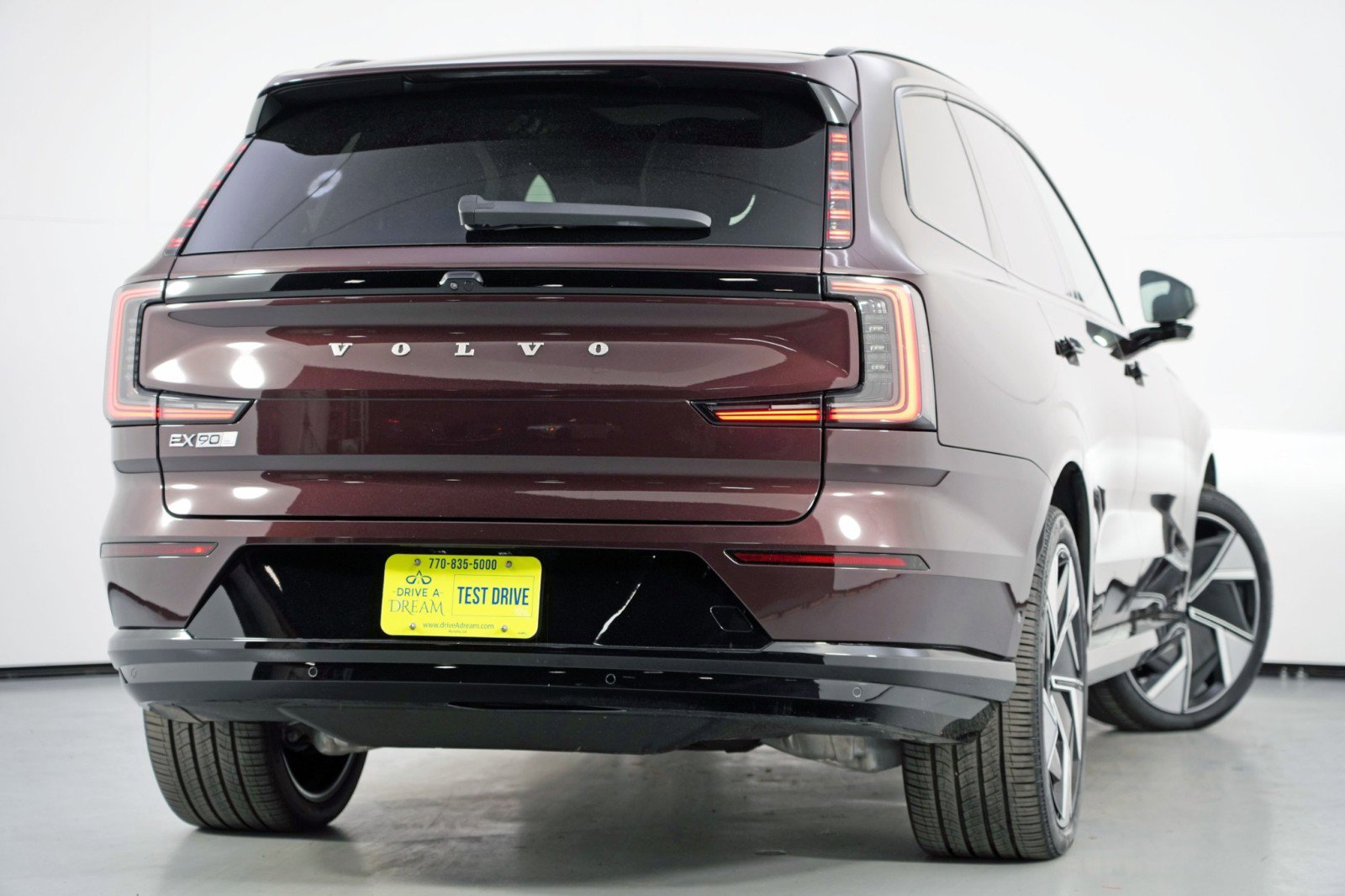 Used 2025 Volvo EX90 Ultra image 5