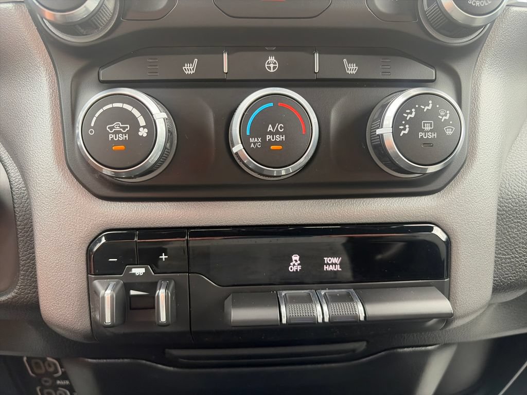 Used 2023 RAM 1500 Big Horn AWD/4WD image 18
