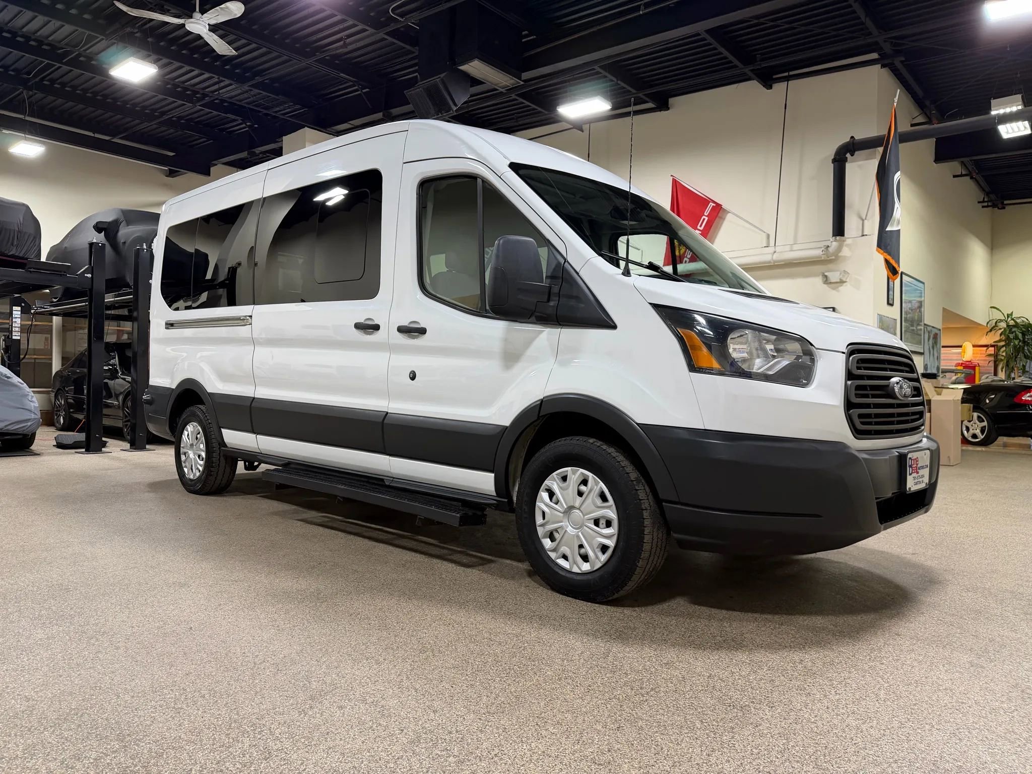Used 2015 Ford Transit 250 148 Medium Roof w/ Exterior Upgrade Package RWD image 4