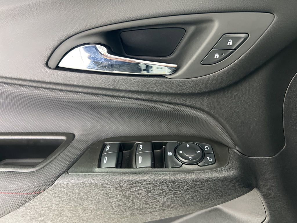 Used 2024 Chevrolet Equinox RS FWD image 20