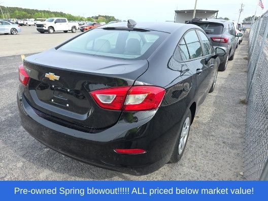 Used 2018 Chevrolet Cruze LS FWD image 4