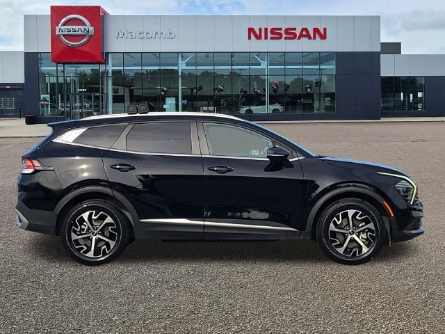 Used 2024 Kia Sportage EX AWD/4WD image 8