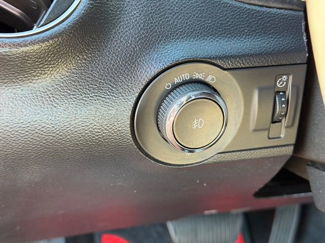 Used 2015 Chevrolet Camaro LT RWD image 12