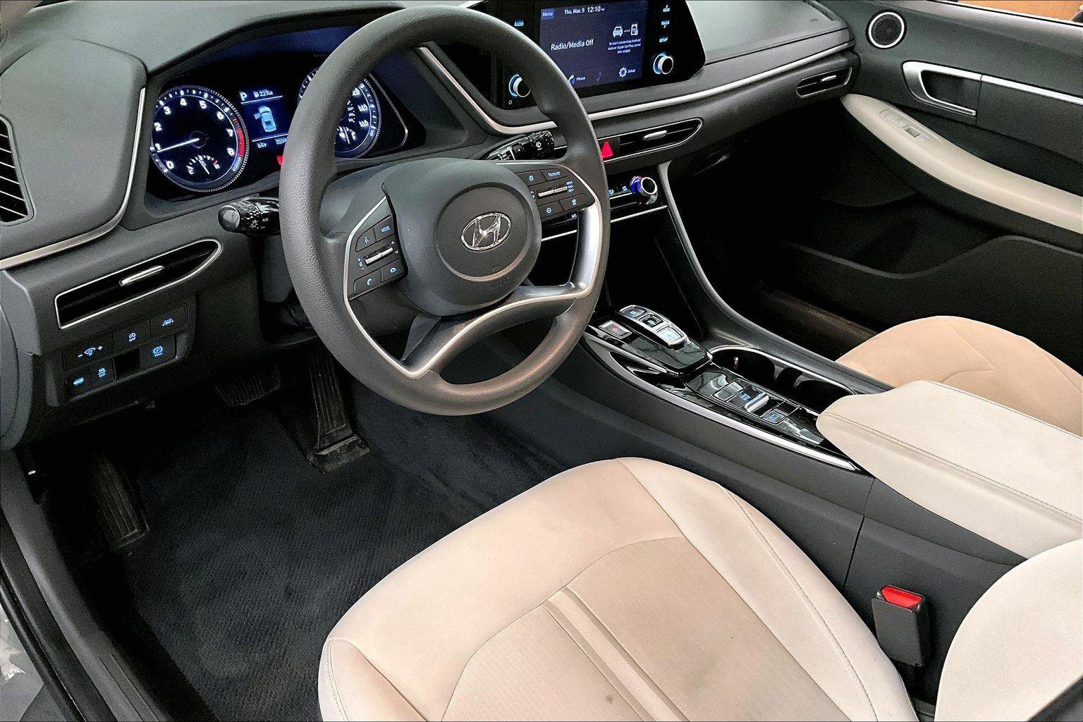 Used 2023 Hyundai Sonata SE image 12