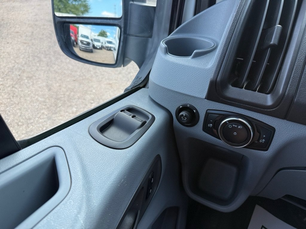 Used 2015 Ford Transit 250 130 Low Roof RWD image 20