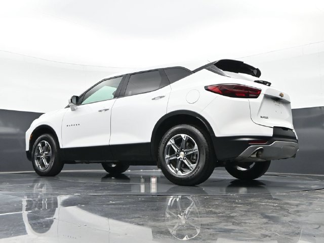Used 2025 Chevrolet Blazer LT FWD image 44