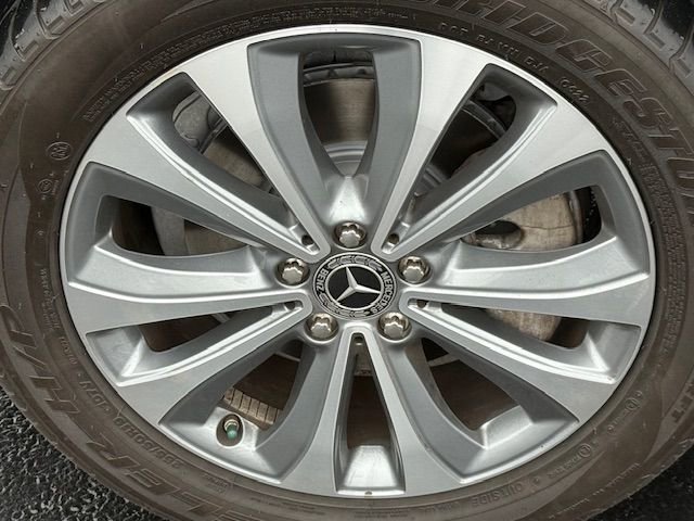 Used 2020 Mercedes-Benz GLE 350 4MATIC w/ Premium Package image 9