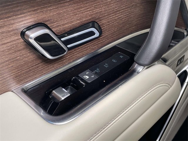 Used 2024 Land Rover Range Rover SE image 27