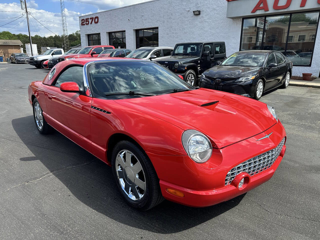 Used 2002 Ford Thunderbird Deluxe RWD image 3