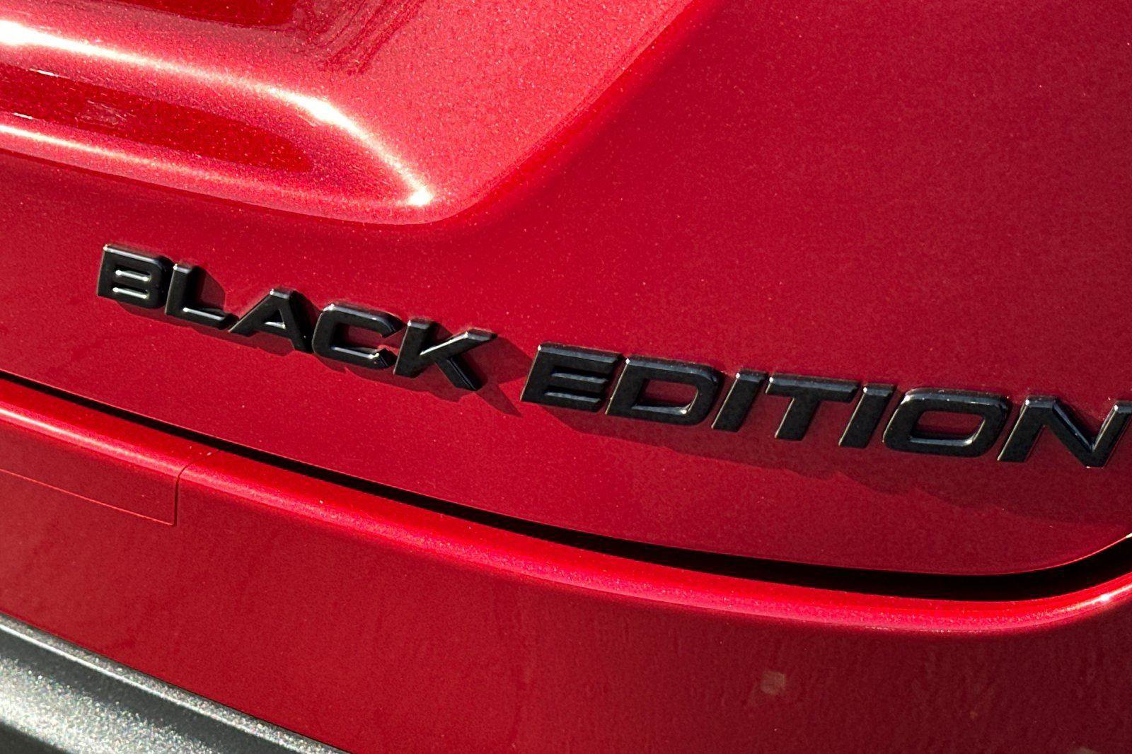 Certified 2025 Honda Pilot Black Edition image 28