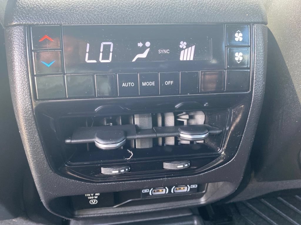 Used 2023 Jeep Grand Cherokee L Laredo AWD/4WD image 22