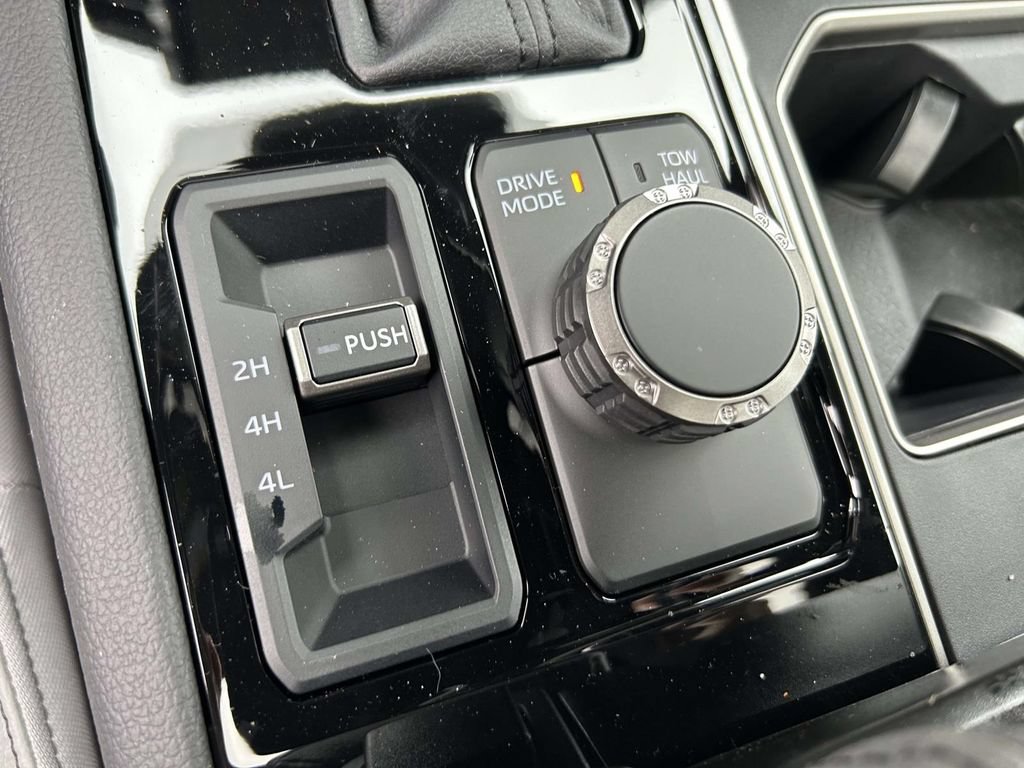 New 2026 Toyota Tundra Limited AWD/4WD image 24