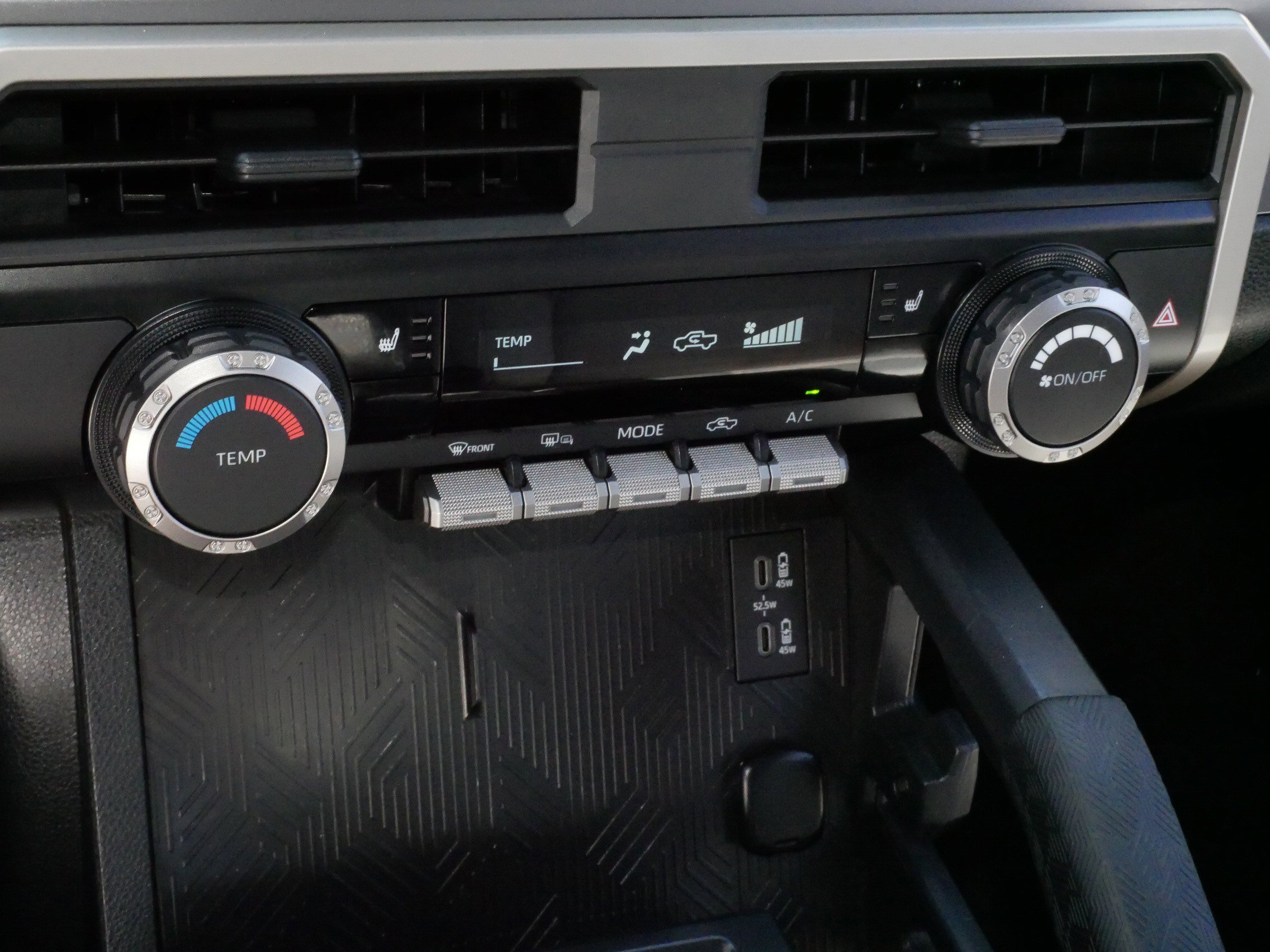 Used 2024 Toyota Tacoma SR5 AWD/4WD image 23