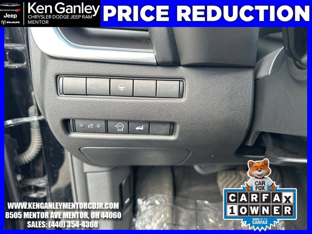 Used 2025 Nissan Rogue SV FWD image 13