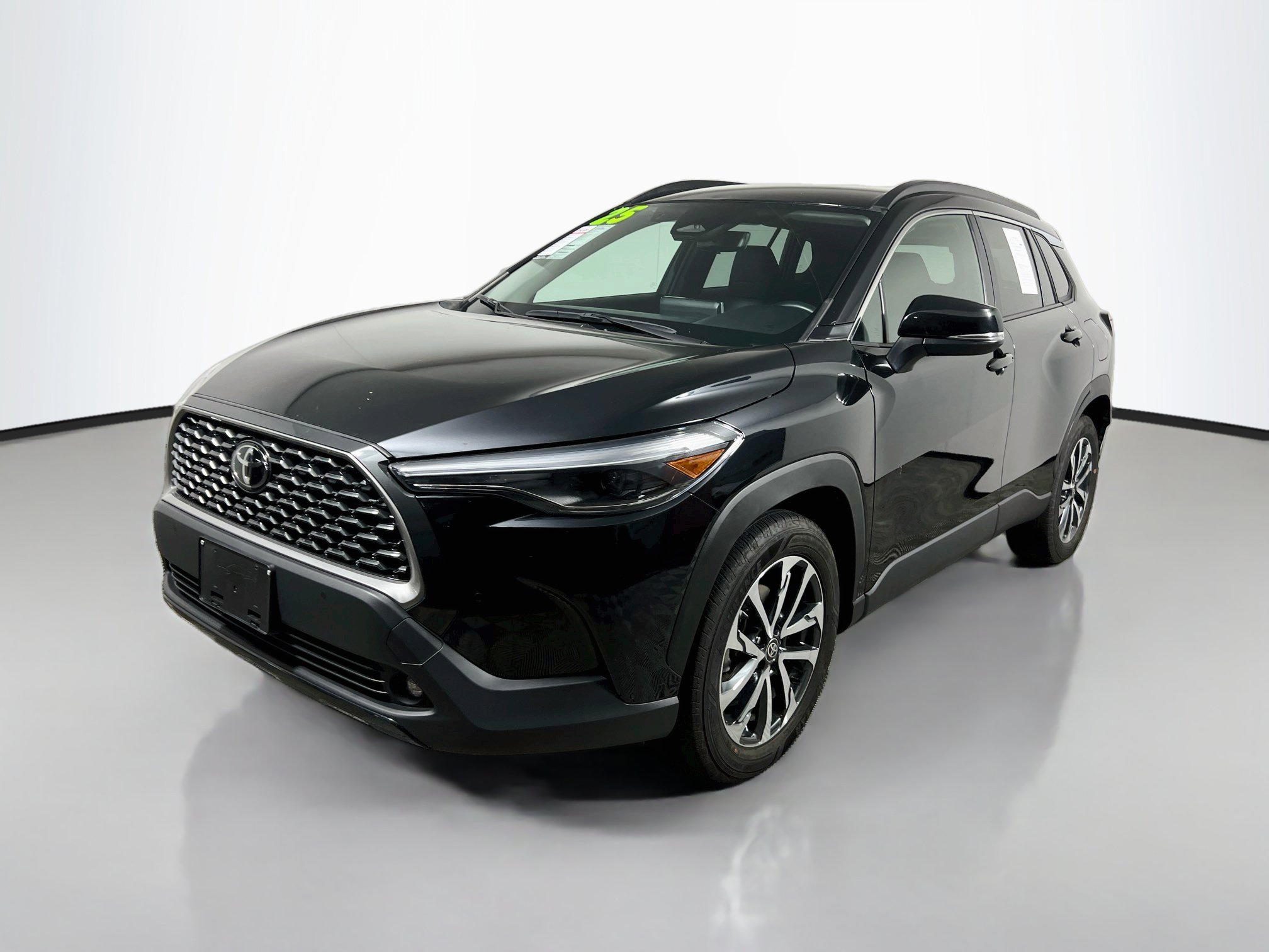 Used 2025 Toyota Corolla Cross XLE AWD/4WD image 10
