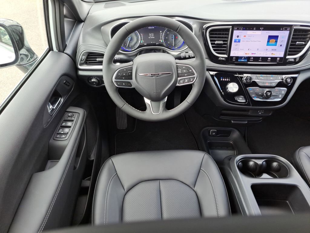 New 2026 Chrysler Pacifica Select FWD image 11