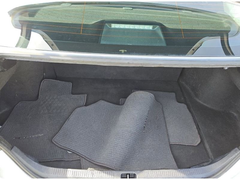 Used 2020 Toyota Camry LE image 21