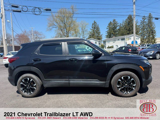 Used 2021 Chevrolet TrailBlazer LT AWD/4WD image 2