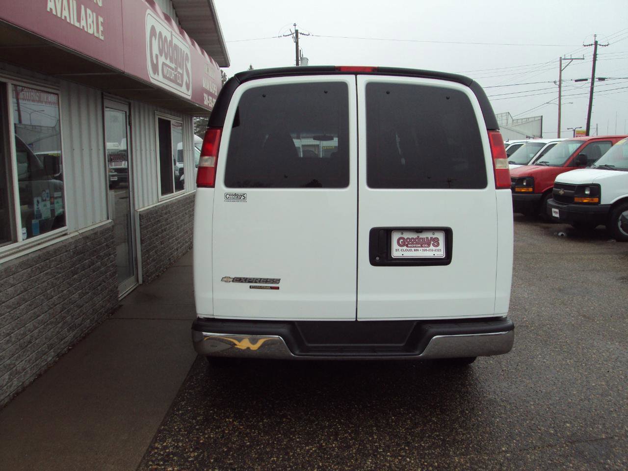 Used 2013 Chevrolet Express 1500 LT w/ LT Preferred Equipment Group AWD/4WD image 6