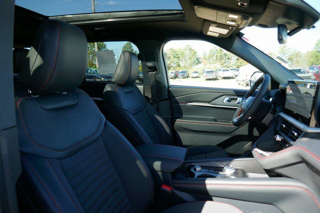 New 2026 Ford Explorer ST-Line w/ ST-Line Street Pack image 10