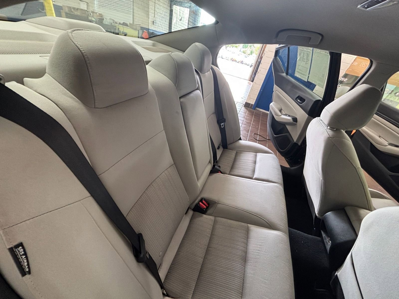 Used 2025 Nissan Altima 2.5 SV FWD image 34
