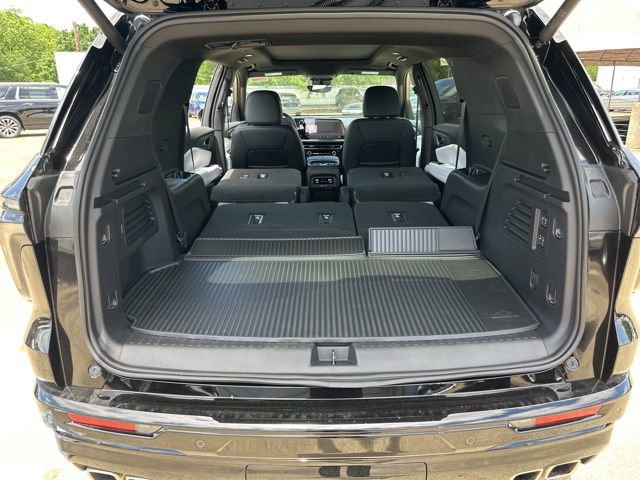 New 2025 Chevrolet Traverse High Country image 15