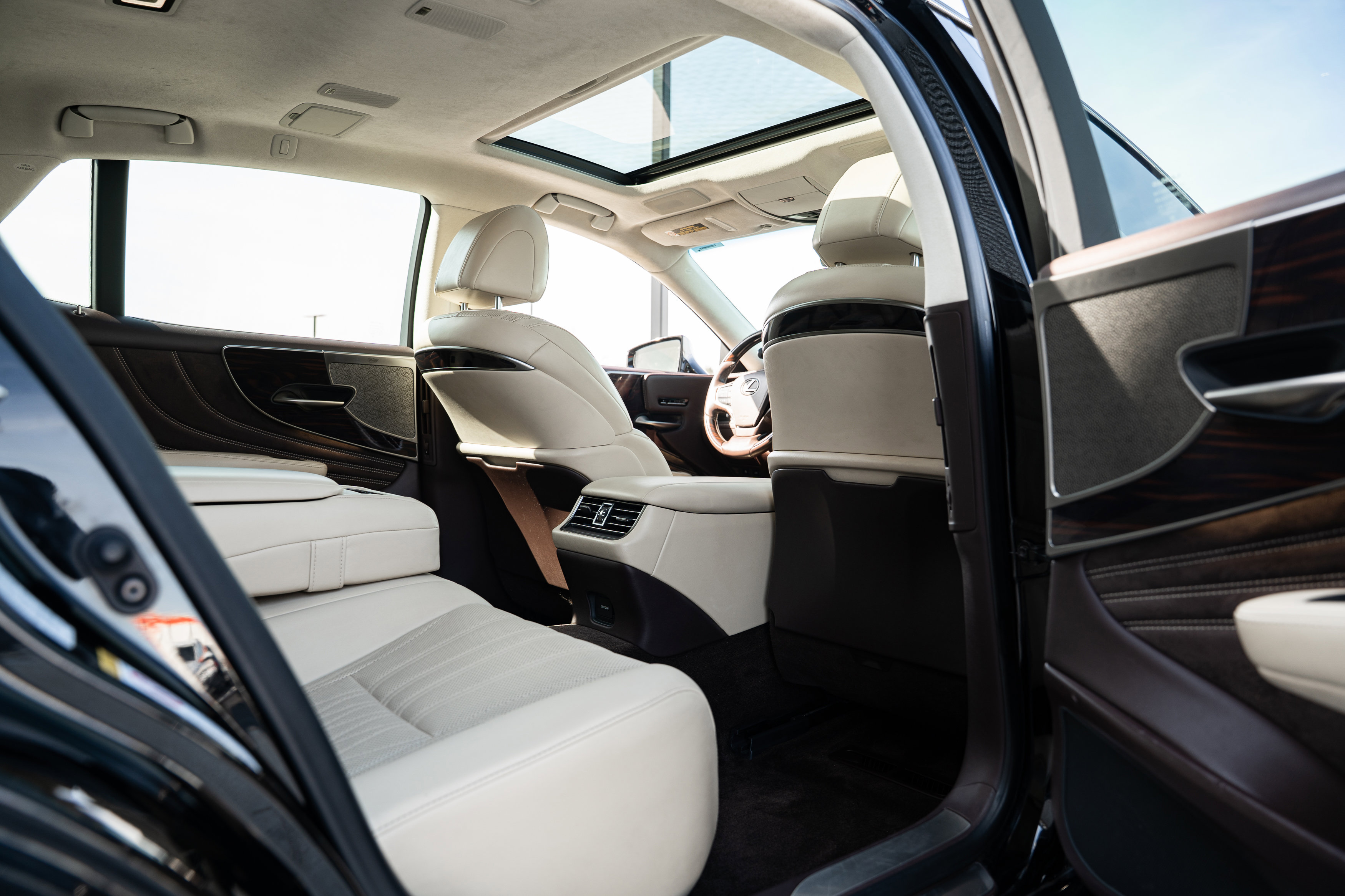 Used 2018 Lexus LS 500 AWD w/ Interior Upgrade Package image 32