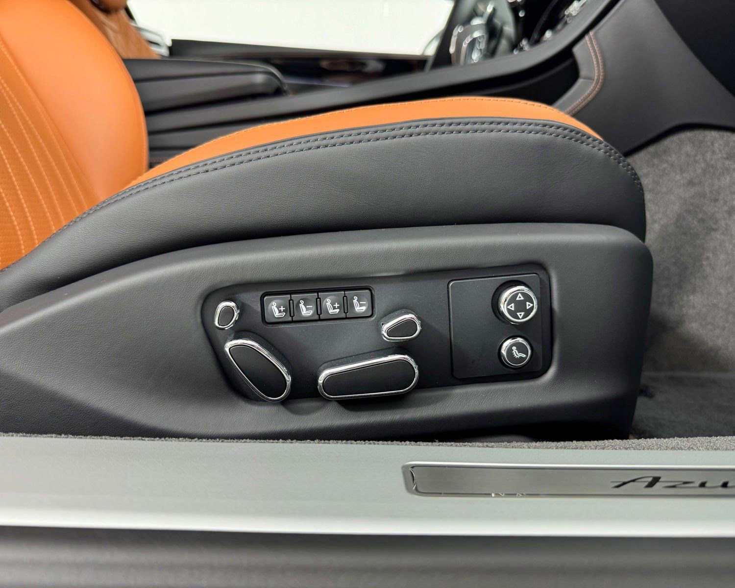 Used 2024 Bentley Continental GT Azure image 39