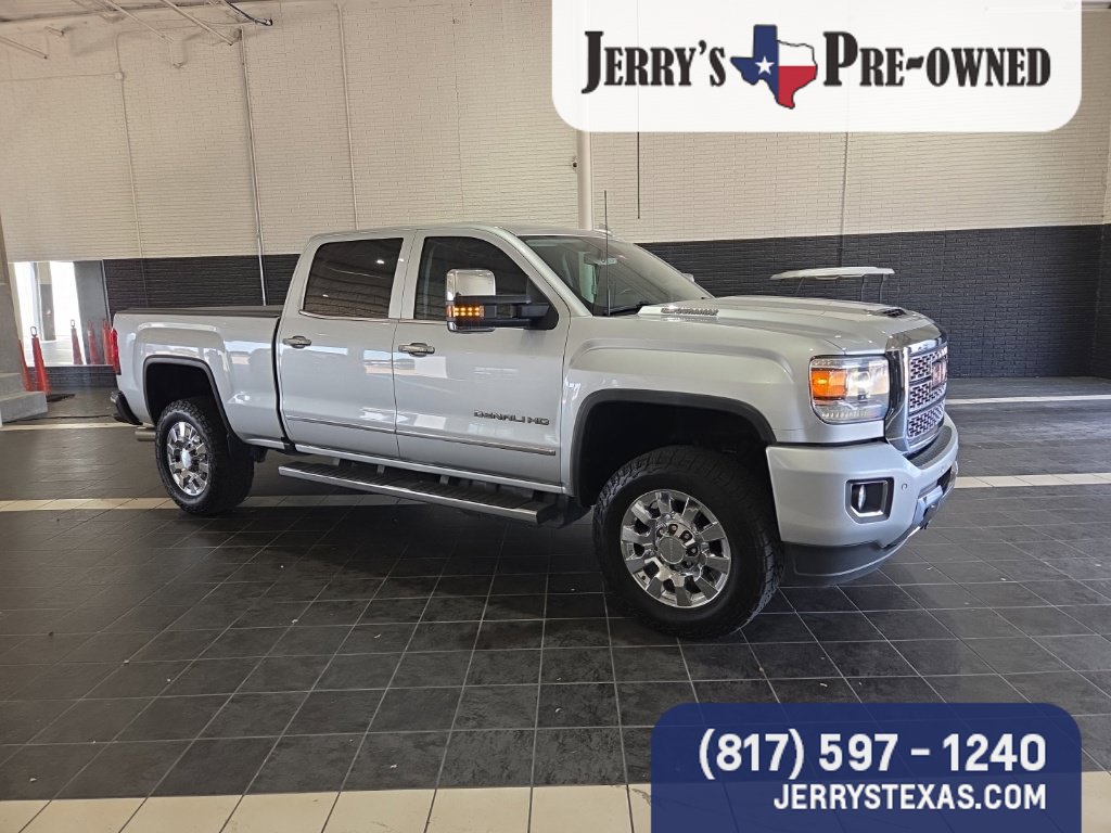 Used 2018 GMC Sierra 2500 Denali w/ Duramax Plus Package AWD/4WD image 2