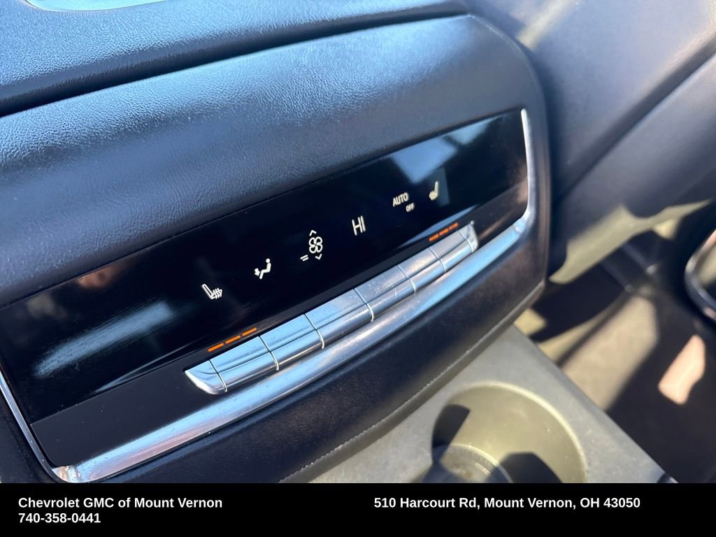 Used 2023 Cadillac Escalade Premium Luxury image 33