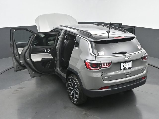 New 2026 Jeep Compass Limited w/ Sun, Sound & Navigation Group AWD/4WD image 61