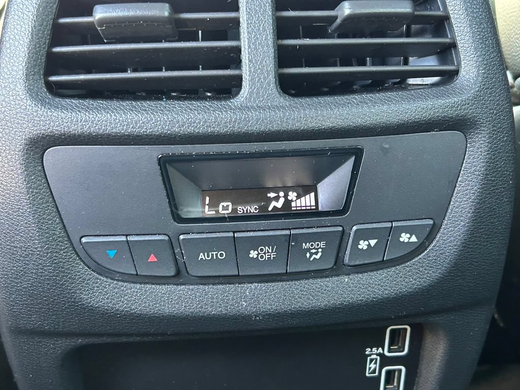 Used 2022 Honda Pilot TrailSport image 27