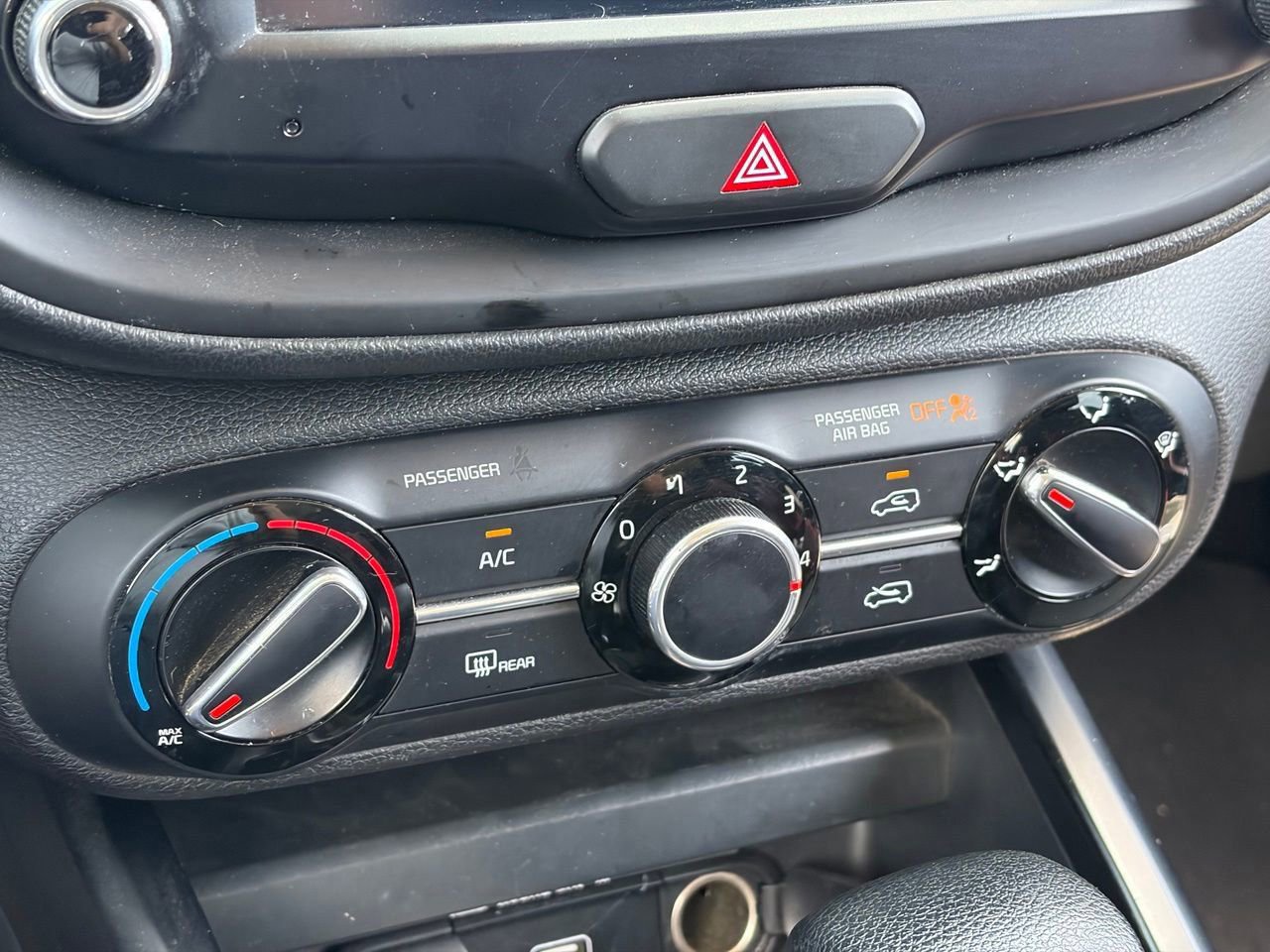 Used 2022 Kia Soul LX w/ Technology Package FWD image 10